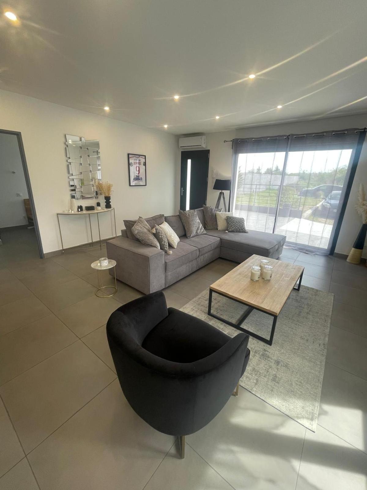 Appartement Spacieux T3 Grand Large Décines-Charpieu